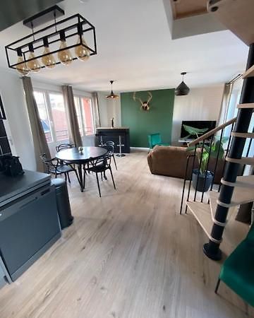Appartement duplex proche gare vue tour Perret avec parking gratuit à Amiens Extérieur photo